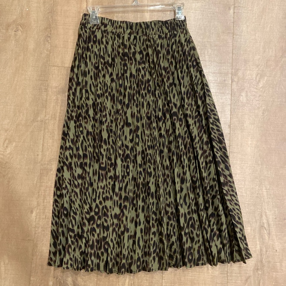 Pleated olive leopard animal print midi skirt
